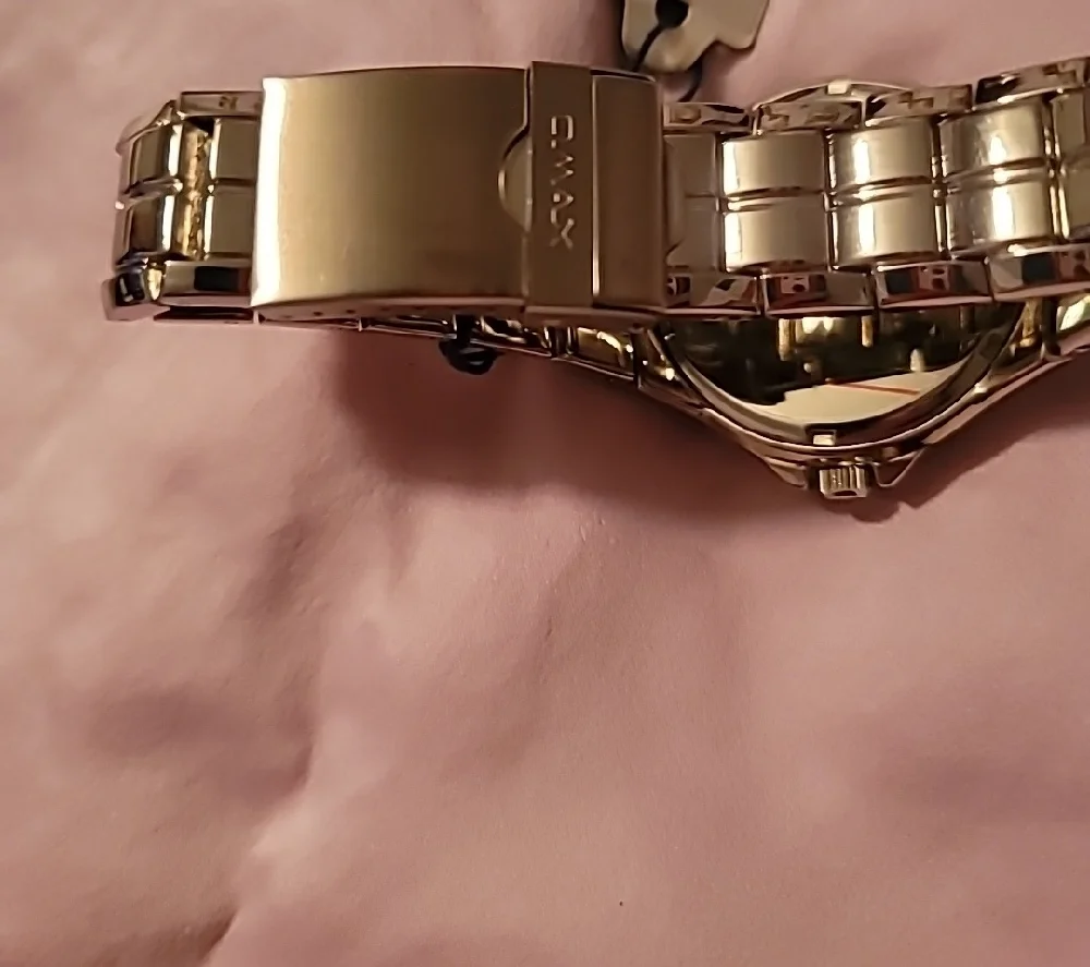 Sophisticated Silver Watch‎ with Roman Numerals